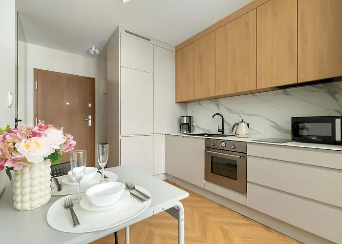 Exceptional For 2 People In By Renters דירה